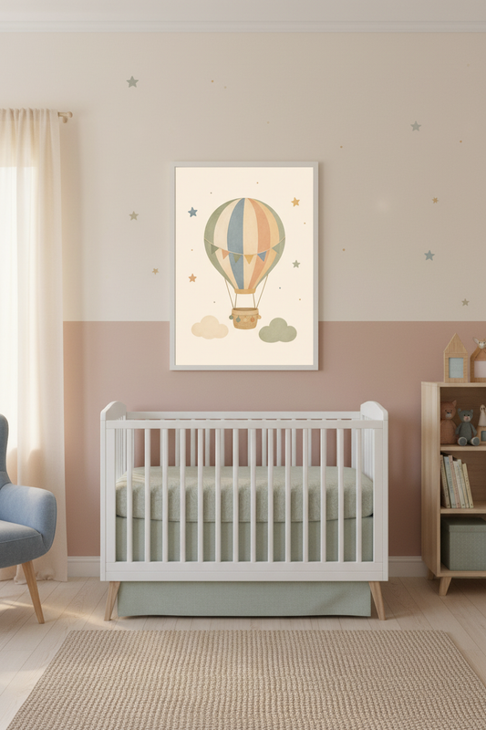Mockup affiche montgolfière pastel dans une nurserie cosy