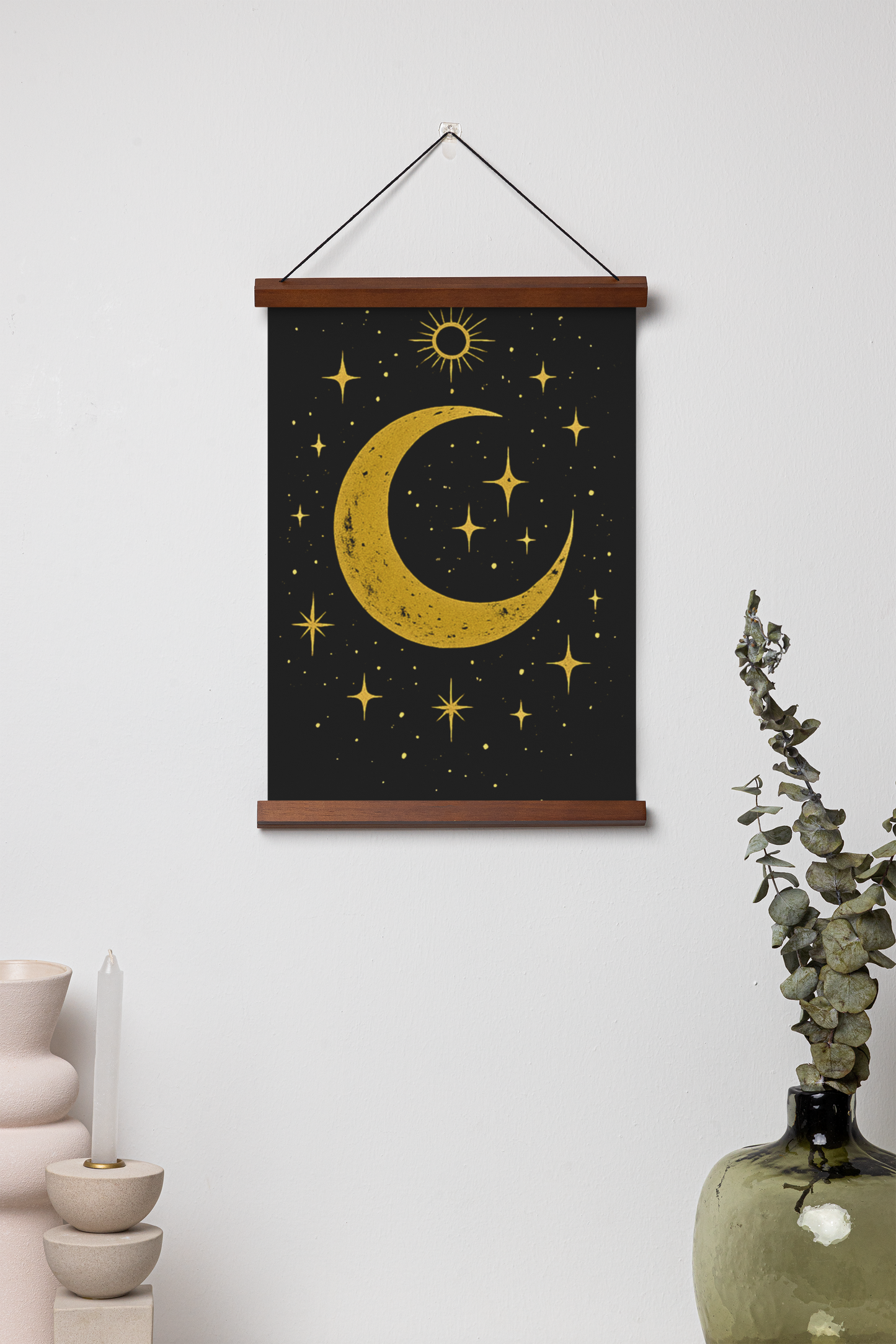 Affiche Céleste « Mystique Lunaire » – Lune Dorée sur Fond Noir – avec ou sans Cadre